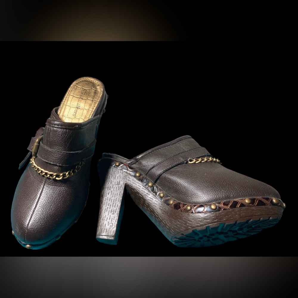 Cloudwalkers brown high heels. Exceedingly comfortable for 5-inch heels.